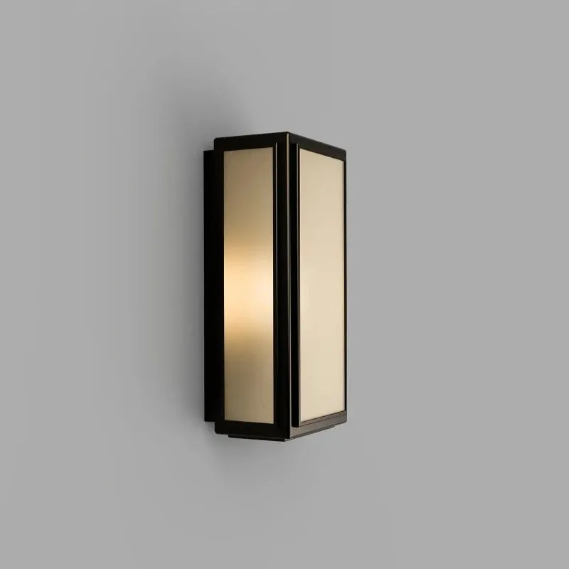 Exterior Traditional Aged Bronze Wall Lantern