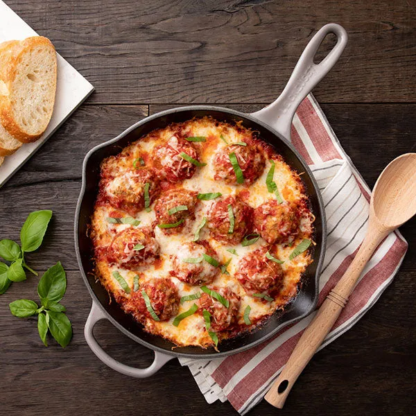 Le Creuset Signature Skillet - 11 3/4"