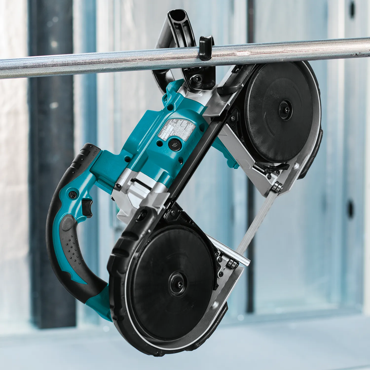 Makita XBP02Z LXT 18 Volt Portable Band Saw (Tool Only)