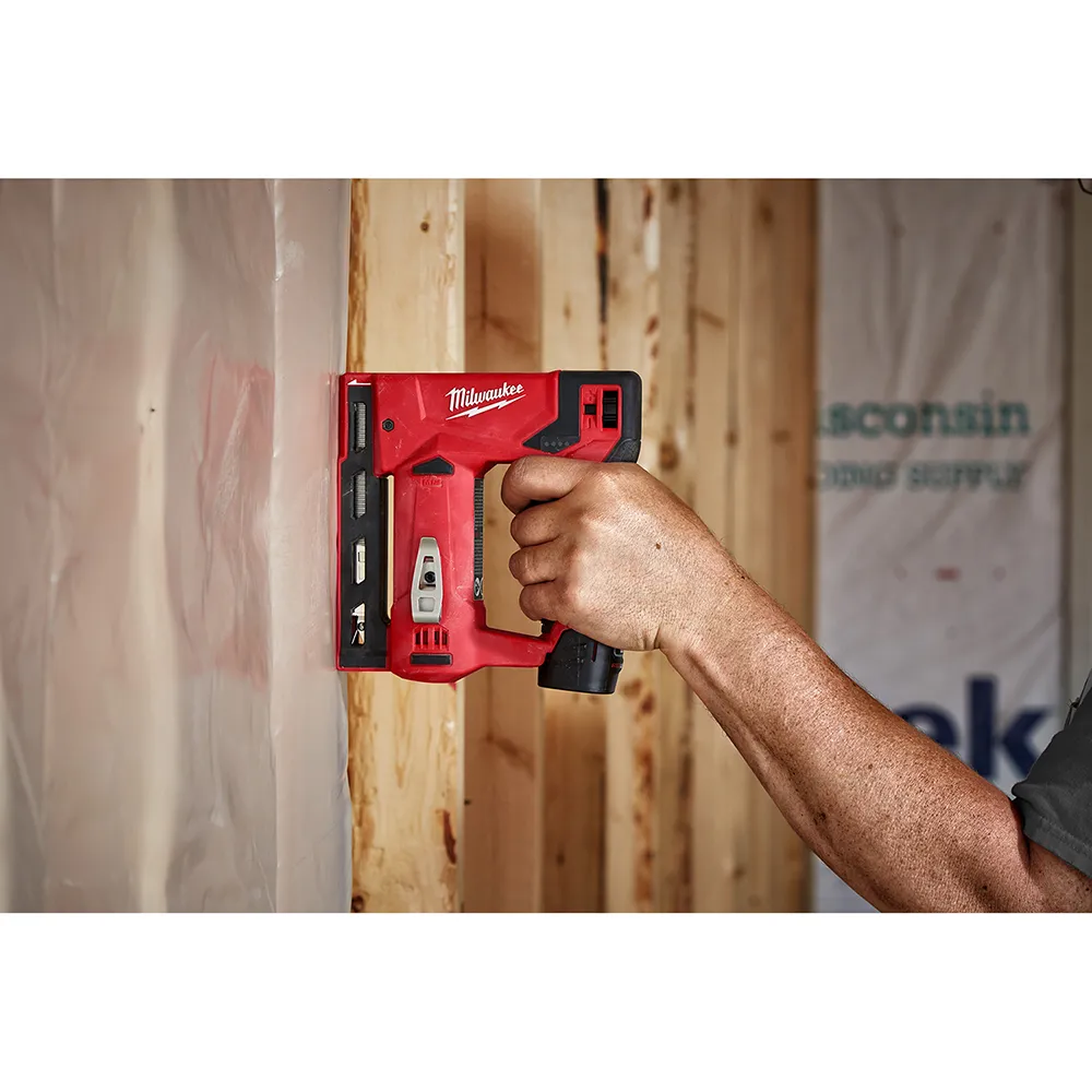 Milwaukee M12 3/8" Crown Stapler